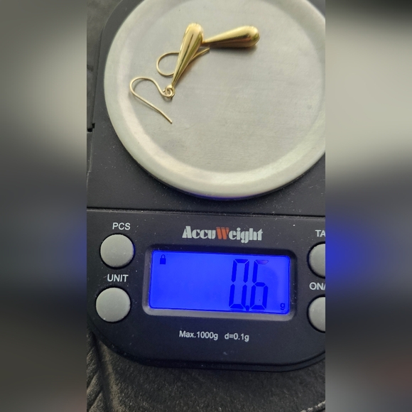 14kt gold teardrop dangle earrings - Picture 4 of 5